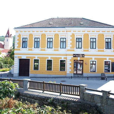 Hotel Papperl A' Pub Schönberg am Kamp Exterior foto